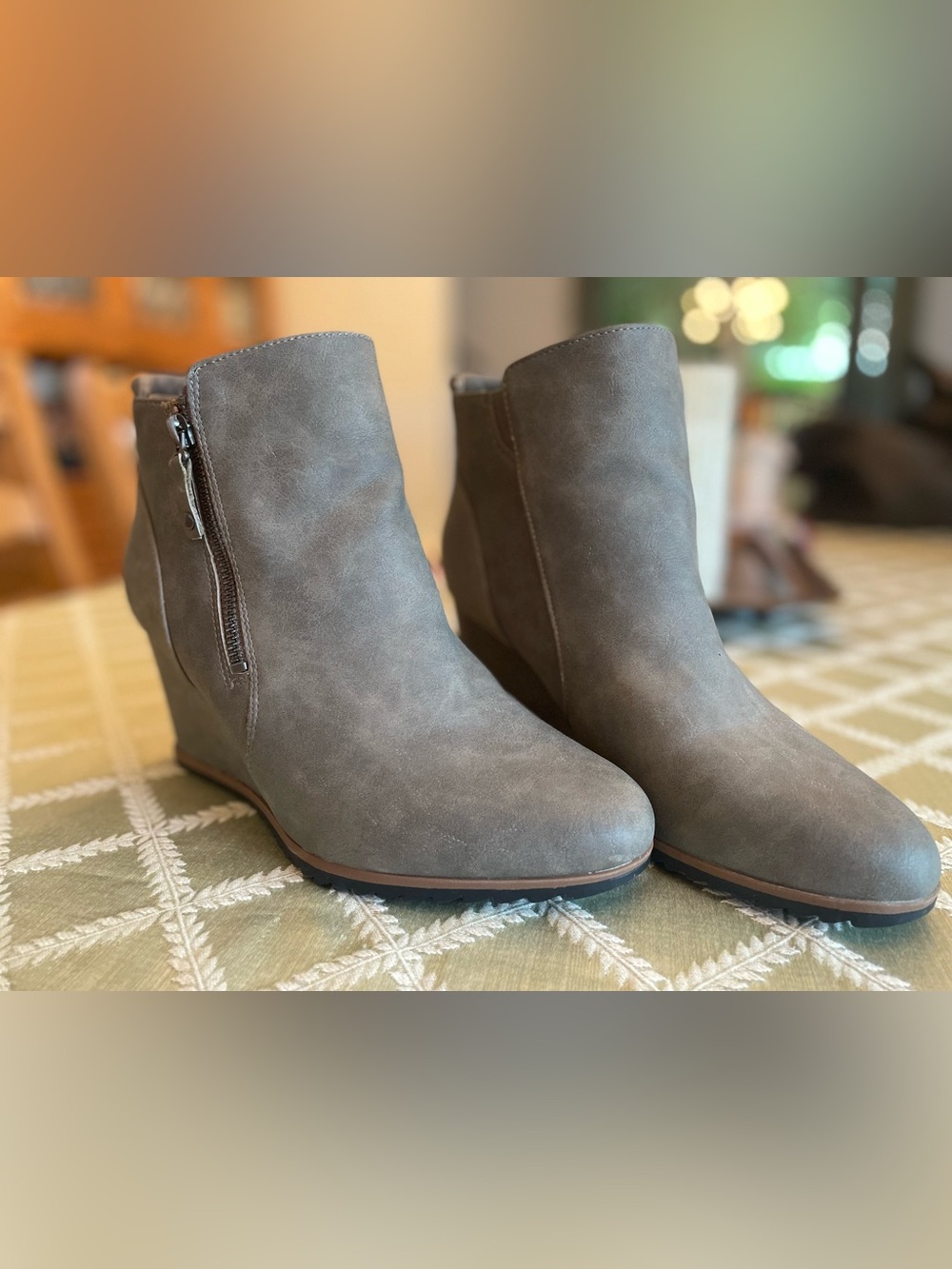 Naturalizer Gray Leather Haley Ankle Wedge Booties